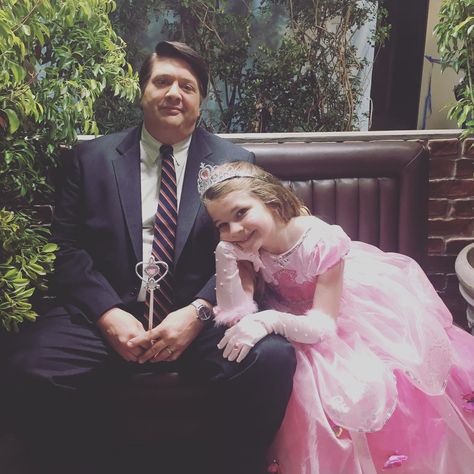 Raegan Revord (@raeganrevord) • Instagram photos and videos Young Sheldon Behind The Scenes, Young Sheldon Georgie, Lance Barber, Reagan Revord, Young Sheldon Cast, Raegan Revord, Montana Jordan, George Cooper, Missy Cooper