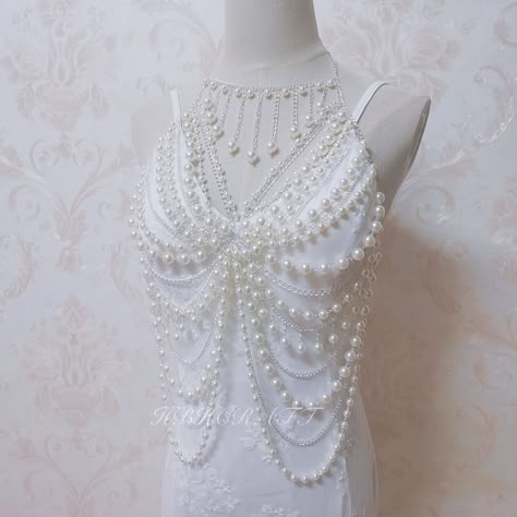 Pearl Harness Body Chains, Diy Pearl Body Chain, Chain Bra Outfit, Beads Bra, Shoulder Necklaces, Pearl Harness, Beaded Harness, Pearl Body Jewelry, Royal Concept