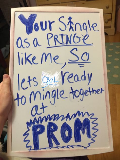 Prom Sign Ideas Friends, Ask Friend To Homecoming, Guy Best Friend Promposal, Girl Best Friend Promposal, Asking Best Friend To Prom, Prom Posals Ideas For Best Friends, Creative Ways To Ask Someone To Prom, Prom Proposal Ideas For Best Friends, Promposal Ideas Friends