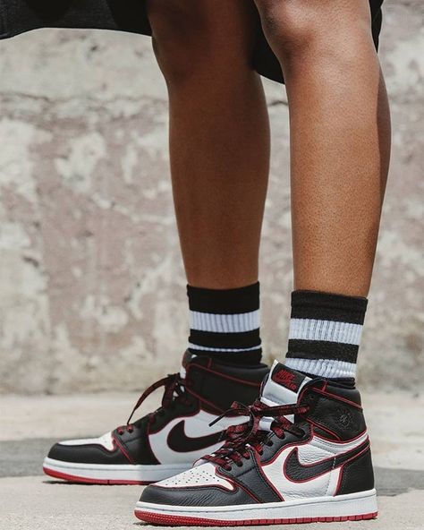 Jordan 1 Bloodline Outfit, Air Jordan 1 Bloodline, Jordan 1 Bloodline, Og Bloodline, Air Jordan 1 Outfit Women, Jordan 1 Outfit Women, Jordan 1 Outfit, Fly Air, Air Jordan 1 Outfit