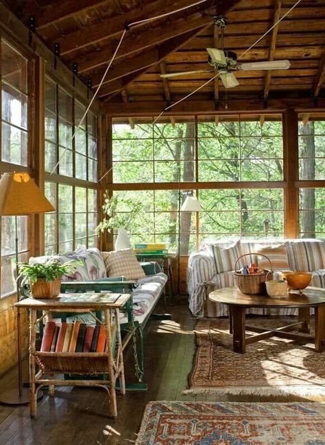 . Bungalow Camping, Lake House Porch, Sleeping Porch, Casa Vintage, Beautiful Rooms, House With Porch, Cabin In The Woods, Style At Home, A Living Room