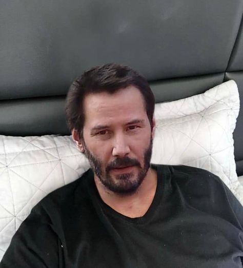 Keanu Reeves Selfie, Keanu Reeves News, Love Cards For Husband, Prince Faisal, Joey And Rory Feek, Rory Feek, Keanu Reeves Pictures, Keanu Reeves Family, Cards For Husband