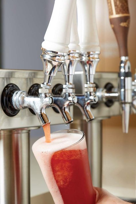 Kombucha On Tap, Yoga Magazine, Probiotic Drinks, Kitchen Decor Inspiration, Restaurant Business, Market Ideas, Coworking Space, Kombucha, Absinthe Fountain