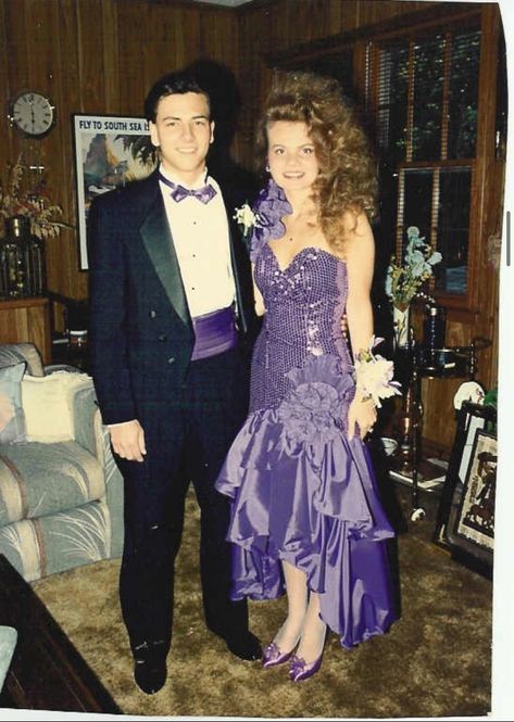 80s Formal Fashion, 80s Prom Queen, Suit Men Aesthetic, 80s Witch, Prom Suit Men, Tacky Prom, 80s Couples, Prom 80s, Queer Prom