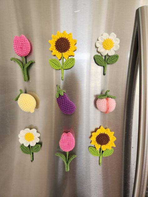 Crochet Fridge, Cute Crochet Flowers, Fruit Magnets, Kitchen Decorations, Crochet Fruit, Flowers Crochet, Flower Magnets, Crochet Plant, Crochet Business