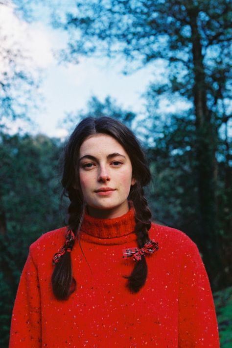 Millie Brady, 2019 Aesthetic, Knitting Aesthetic, Knitting Blogs, Aesthetic Red, Aesthetic Ideas, Red Sweater, Portrait Inspiration, 인물 사진