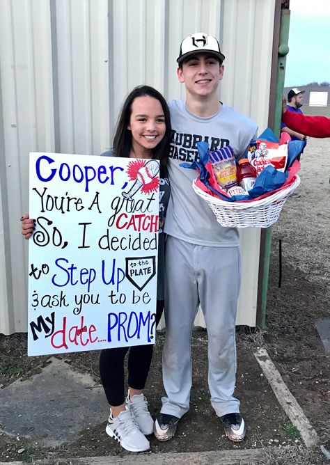 Promposal 2018 Baseball Softball Promposal, Baseball Promposal, Creative Prom Proposal Ideas, Sadies Proposal, Cute Hoco Proposals, Formal Proposals, Cute Promposals, Prom Posters, Cute Homecoming Proposals