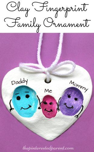 Clay Family Fingerprint Ornaments - a sweet and easy arts & craft idea and keepsake gift from kids. preschoolers salt dough ideas Dough Crafts, Fingerprint Art, Clay Crafts For Kids, Mothers Day Crafts For Kids, Family Crafts, Clay Ornaments, Christmas Keepsakes, Family Ornament, Salt Dough