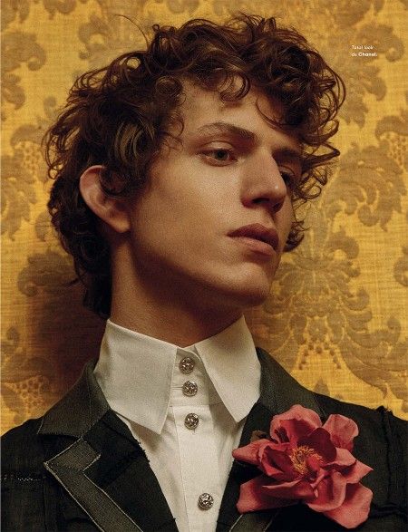 LOfficiel Hommes Espana Winter 2016 Xavier Buestel Editorial 002 450x587 LOfficiel Hommes España: Xavier Buestel Shows La Clase for Winter Cover Shoot 얼굴 드로잉, Face Drawing Reference, Photographie Portrait Inspiration, Human Reference, Face Photography, Classy Style, Poses References, Male Poses, Male Portrait