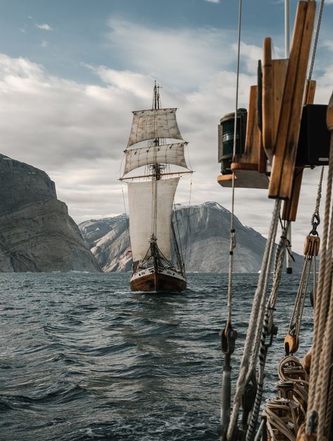 Greenland 2018 on Behance Paradis Sombre, Sea Shanties, Old Sailing Ships, Sailing Vessel, Pirate Life, Fantasy Aesthetic, Tall Ships, Pirates Of The Caribbean, Narnia