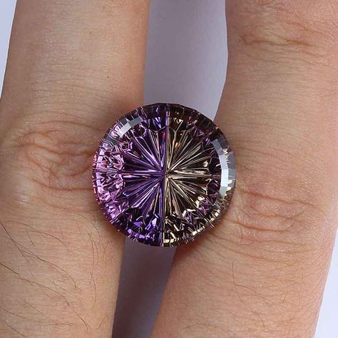 Starbrite Cut Ring, Wedding Ring Cuts, Slytherin Jewelry, Rings 2023, John Dyer, Ring Cuts, Ring Inspo, Index Finger, Dream Engagement