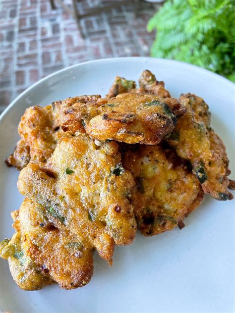 Fried Okra Patties Fried Okra Patties, Okra Pilaf, Baked Okra Recipes, Okra Patties Recipe, Okra Patties, Okra And Tomato Recipe, Food Sides, Porch Party, Fried Okra