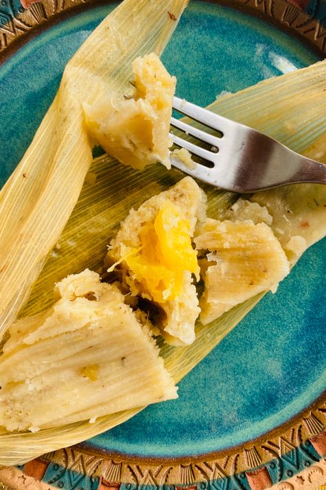 Pineapple Tamales Recipe Mexicans, Sweet Tamales Recipe Mexico, Sweet Tamales Mexican, Mexican Sweet Tamales Recipe, Sweet Tamales Pineapple, Desert Tamales, Tamale Flavors, Pineapple Tamales Recipe, Corn Tamales Recipe