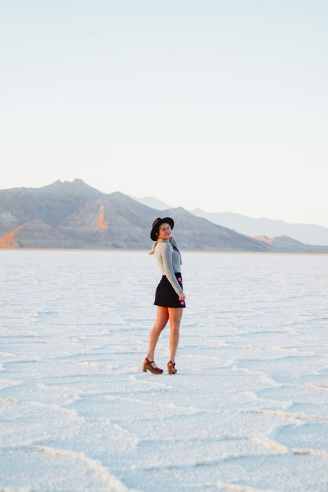 Salt Flats Senior Pictures, Salt Flat Photoshoot, Salt Flats Photoshoot, Salt Lake Flats Photography, Salt Flats Utah Photoshoot, Bonneville Salt Flats Photography, Salt Flats Utah, Bolivia Salt Flats Photography, Panning Shot