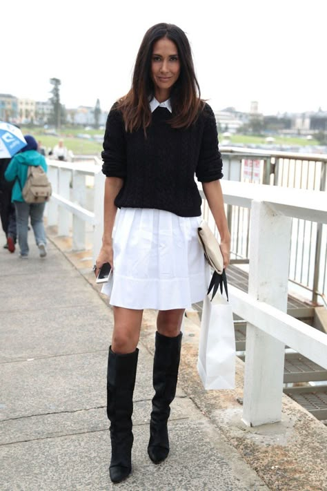 Outfit Ideas Black And White, White Shirt Dress Outfit, Shirtdress Outfit, Sydney Fashion Week, Rok Outfit, Western Outfits Men, Outfit Ideas Black, Shirt Dress Outfit, Jeans Outfit Ideas