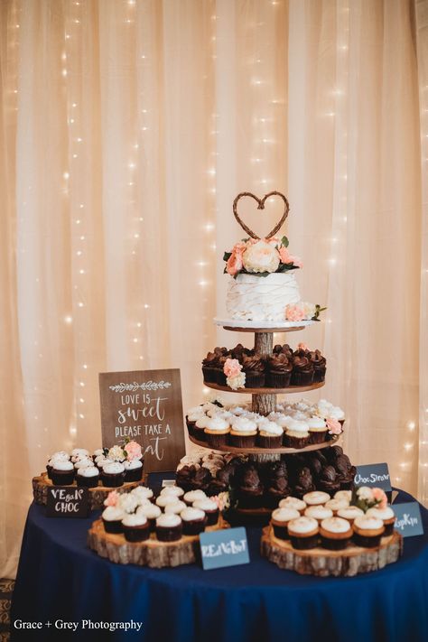 Simple Cupcake Wedding Display, Wedding Cake With Desserts, Cake Set Up Ideas Wedding, Cupcakes And Wedding Cake, Cake Table Wedding With Cupcakes, Wedding Cupcake Table Ideas, Wedding Cake And Cupcake Ideas, Cupcakes For Wedding Reception, Cupcakes At Wedding