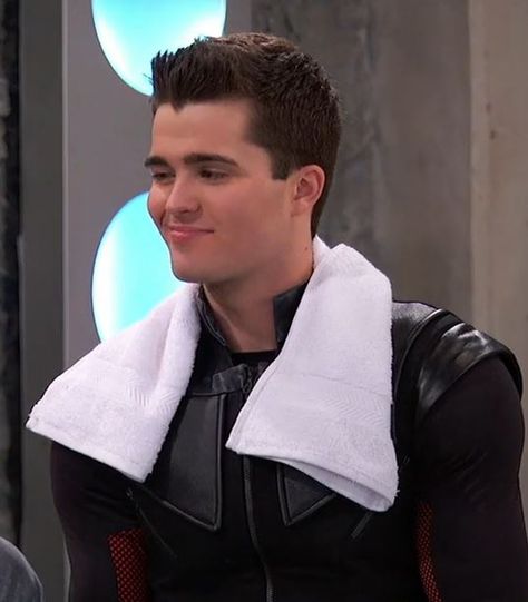 Adam Davenport/Gallery - Disney XD's Lab Rats Wiki Adam Davenport, Troy Bolton And Chad Danforth, Diego From Thundermans, Lab Rats Aesthetic, Eric From Divergent, Adam Lab Rats, Adam From Lab Rats, Spencer Boldman Lab Rats, Troy Bolton Selfie