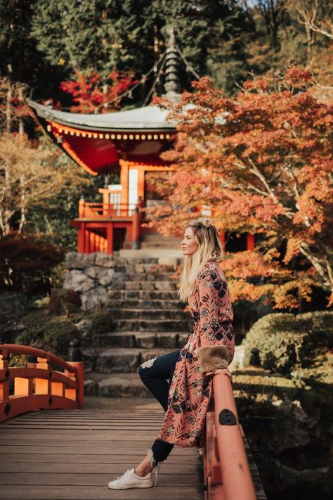 Traveling through Japan from Tokyo, Kyoto, and Osaka, including stays in Shinjuku and Harajuku Places Quotes, Japan Photoshoot, Japan Travel Photography, Japan Autumn, Japan Outfits, Travel Pose, Tokyo Japan Travel, Outfit Polyvore, Amber Fillerup