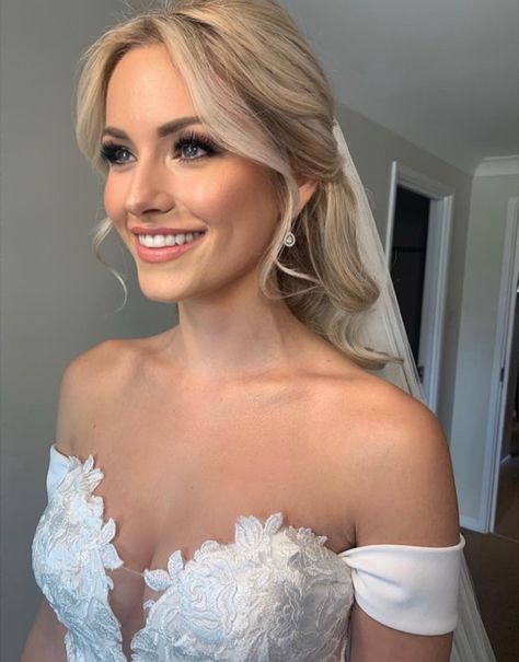 Half Up And Down Bridal Hair, Half Up Do Bridal Hair, Bridal Hair Square Neckline, Bride Blonde Hairstyles, Bridal Hairstyles With Veil Half Up, Platinum Blonde Bridal Hair, Bridal Hair For Blondes, Wedding Hair For Bride With Veil Half Up, Bride Hair Styles Half Up Half Down With Veil