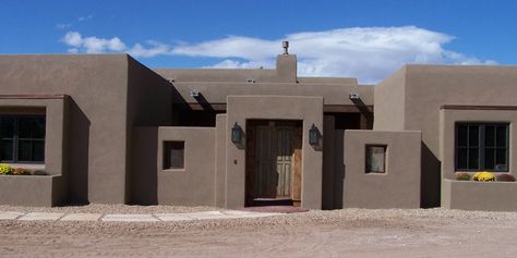 Pueblo Style Homes, Pueblo Style House, Mexican Pueblo, Adobe Style Homes, Pueblo House, Adobe Architecture, Super Adobe, Southwest House, Mission Style Homes