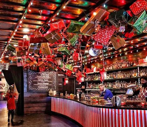 Christmas Decor In Restaurant, Dive Bar Christmas Decor, Restaurant Holiday Decorations, Christmas Decor Restaurant Ideas, Christmas Bar Decorations Restaurant, Christmas Decor For Restaurant, Restaurant Holiday Decor, Christmas Pop Up, Christmas Bar Decor