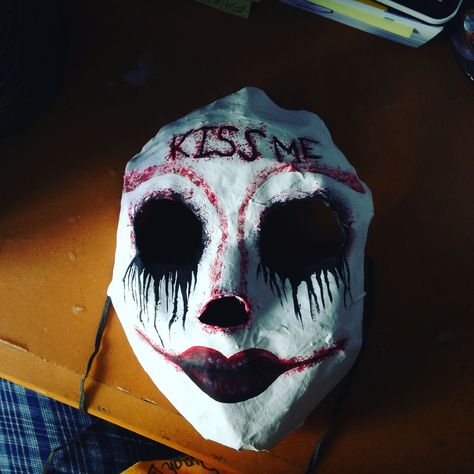 Halloween Mask Scary, Halloween Scary Mask, Halloween Mask Painting Ideas, Halloween Mask Aesthetic, Diy Halloween Mask Paper Mache, Creepy Masks Diy, Halloween Mask Ideas Diy, Creepy Mask Ideas, Scary Mask Ideas