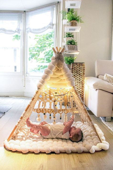 Luxury handmade macrame teepee for babies, that enhances early stimulation in babies . The playmat is perfect to help babies strengthen their neck and shoulder muscles, developing motor skills. Macrame For Kids Room, Macrame Crib, Macrame Kids Room, Macrame Teepee, Macrame Baby Room, Hanging Baby Crib, Macrame Baby Swing, Baby Teepee, Macrame Nursery Decor