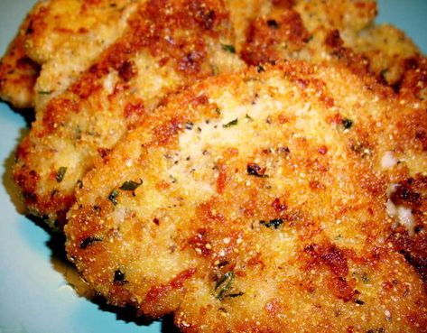 Turkey Schnitzel Recipes, Turkey Schnitzel, Schnitzel Recipe, Schnitzel Recipes, European Food, Fabulous Foods, Poultry Recipes, Dinner Dishes, Meat Dishes