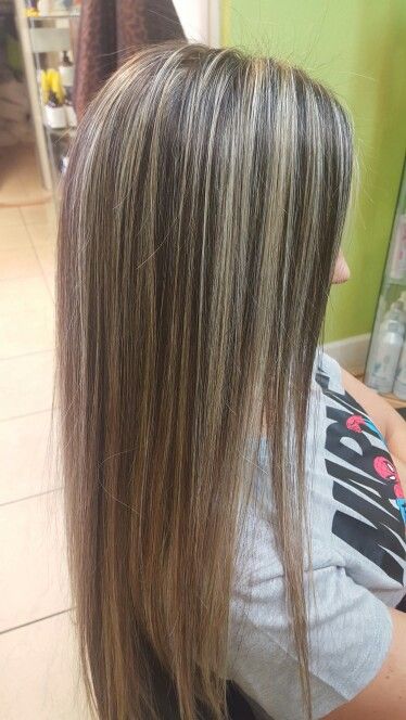 Cute Hair Dye Ideas For Straight Hair, Blonde Highlights On Ash Brown Hair, Ash Blonde Highlights Straight Hair, Y2k Highlights, Hair Lights, Brown Hair Looks, Brown Hair Inspo, Hair Inspiration Long, Hair Color Streaks