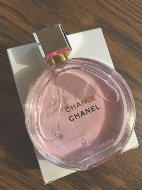 Koleksi Makeup, Koleksi Parfum, Perfume Chanel, Alat Makeup, Parfum Chanel, Perfume Collection Fragrance, Body Smells, Chanel Perfume, Perfume Scents