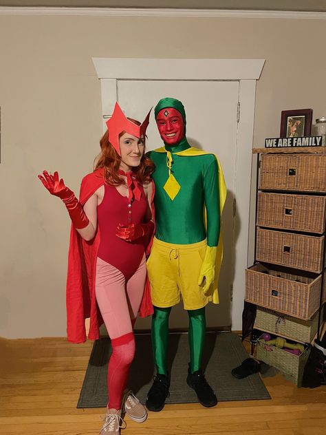 wandavision halloween costume Wandavision Halloween, Superhero Couples Costumes, Marvel Halloween Costumes, Marvel Couples, Marvel Costumes, Couples Costume, Couples Halloween Outfits, Hallowen Costume, Cute Couple Halloween Costumes