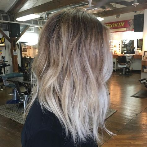 Cool Toned Root Stretch Balayage Haircolor, Blonde Ombre Balayage, Ash Blonde Hair Colour, Ash Blonde Balayage, Summer Balayage, Shadow Root, Stunning Hairstyles, Ash Blonde Hair, Ombré Hair