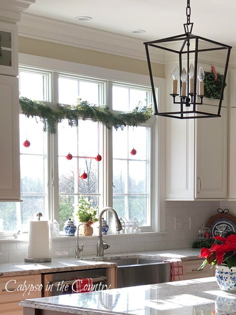 Bay Window Decorating Ideas Kitchen, Window Sill Christmas Decor, Window Seal Ideas Decor, Small Kitchen Window Over Sink, Window Seal Ideas, Kitchen Window Decor Over Sink, Kitchen Window Sill Ideas, Bay Window Decorating Ideas, Exterior Window Sill