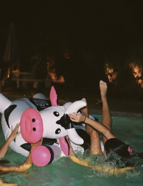 Cowgirl Pool Party, Aesthetic Summer Friends, Night Pool Party, Pool At Night, Swimming Party, Rafe Cameron, Swim Party, Night Swimming, Cowgirl Aesthetic