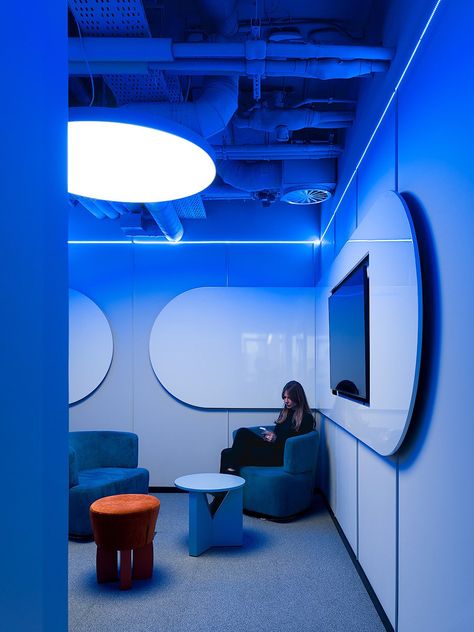 Vr Room, Collaboration Area, School Interior, Office Lounge, Futuristic Interior, Retail Interior, Reception Desk, Booth Design, Office Interior Design