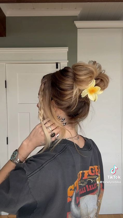 Sisiaipu Hawaiian Flower Hair … curated on LTK Hawaiian Flower Hair, Hawaiian Hairstyles, Hawaiian Flower, Fresh Hair, Hawaiian Flowers, Boho Braids, Summer Hair, Flower Hair, Length Hair