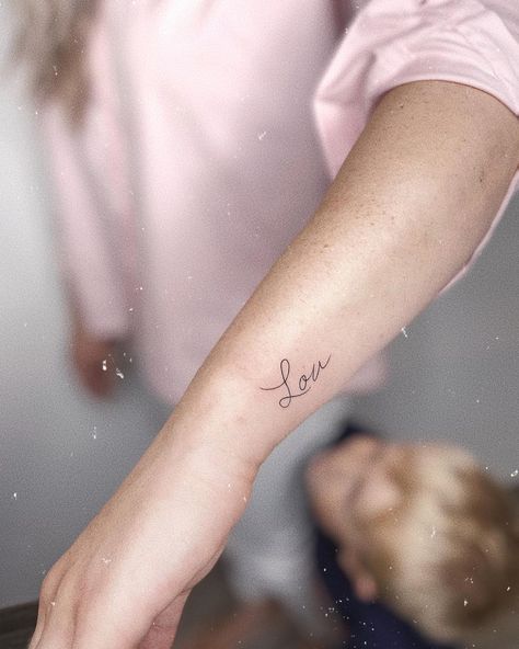 Child Name Tattoo, Child Name Tattoo Ideas, Child Tattoo Ideas, Tattoo Ideas For Parents, Child Tattoo, Name Tattoo Ideas, What Animal Are You, Photorealistic Portraits, Fingerprint Heart