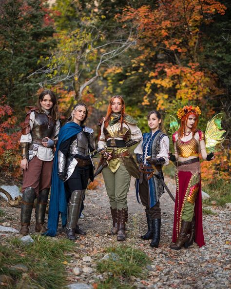 Athena (@athena.cos) • Instagram photos and videos Fae Costume, Fantasy Adventurer, Group Cosplay, My Family Picture, Ren Faire Outfits, Medieval Cosplay, Elf Cosplay, Photography Mini Sessions, Fair Outfits