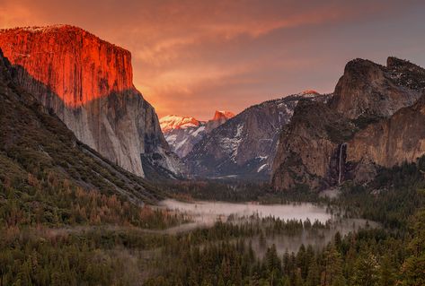 Sunset view El Capitan from Tunnel View Sunset View, Yosemite Valley, Sunset Views, Yosemite National, Yosemite National Park, Reno, National Park, Places To Go, Travel Photography