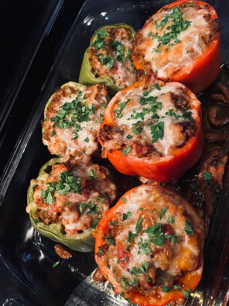 Stuffed Peppers Aesthetic, Peppers Aesthetic, Healthy Ground Beef, Healthy Food Inspiration, Healthy Food Dishes, Pregnancy Food, Healthy Food Motivation, Healthy Foodie, Food Recepie