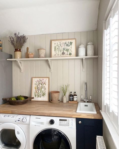 Small Cottage Utility Room, Utility Room Wooden Worktop, Mini Utility Room, Boho Utility Room, 1930s Cottage Interior, Small Cottage Laundry Room, Laundry And Utility Room Combo, Cottage Utility Room, Cottage Laundry Room Ideas