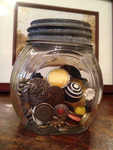 Button Jar, Button Collecting, Button Bouquet, Vintage Sewing Notions, Vintage Jars, Wooden Spools, Old Bottles, Antique Buttons, Button Art