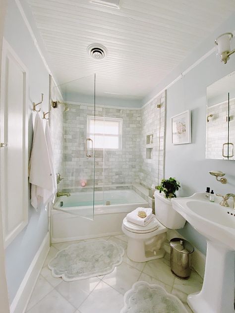 Tubs Small Bathroom, Tub Splash Guard Ideas, Tub Shower Combo Remodel, Bathroom Tub Shower Combo, Upstate House, Bathtub Shower Combo, Tub Remodel, Bathroom With Tub, Bathroom Tub Shower