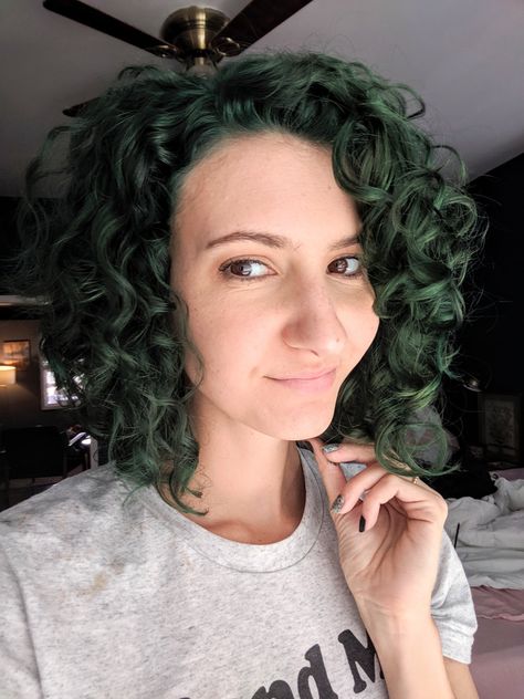 Green Hair Curly, Emerald Green Hair, Hair Curly, Green Hair, Emerald Green, Curly Hair Styles, Emerald, Dreadlocks, Hair Styles