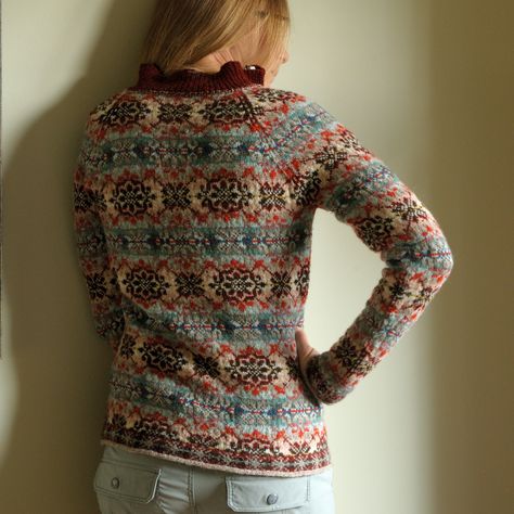 Ravelry: tanyaev's fair isle collared pullover Colourwork Knitting, Latvian Mittens, Knitting Projects Sweaters, Stranded Knitting Patterns, Colorwork Knitting Patterns, Fair Isle Pullover, Colorwork Chart, Fair Isle Knitting Patterns, Fair Isles