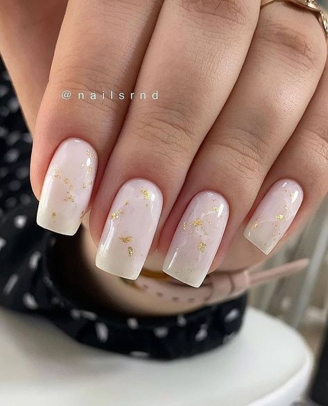 Eggshell Nails, Nails With Gold, Milky Nails, Pointy Nails, Gel Nails Diy, Nails Salon, Trendy Nail Art, Foil Nails, Diamond Nails