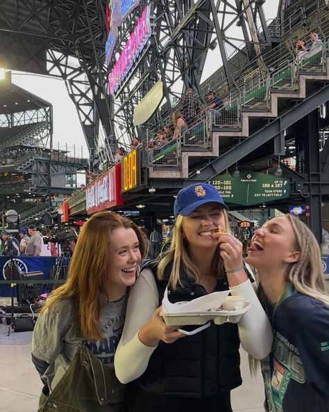 Mariners Baseball, Chicago Baseball, Michigan Summer, Fits Aesthetic, Chicago Sports, Sports Aesthetic, Instagram Help, Baseball Season, Take Me Out