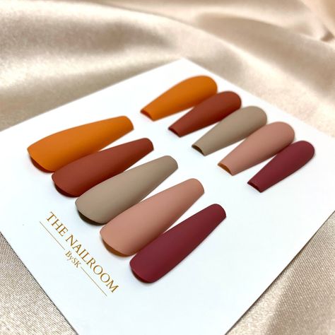 Burnt Orange Matte Nails, Autumn Nails Colors Orange, Fall Matte Nail Colors, Orange Nail Set, Fall Nails Burnt Orange, Nails Orange Fall, Pumpkin Nails Fall, Matte Fall Nails, Orange Fall Nails