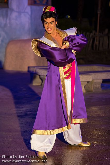 Aladin Musical, Aladdin Show, Aladdin Play, Aladdin Musical, Aladdin Jr, Aladdin Costume, Official Disney Princesses, Prince Costume, Genie Aladdin