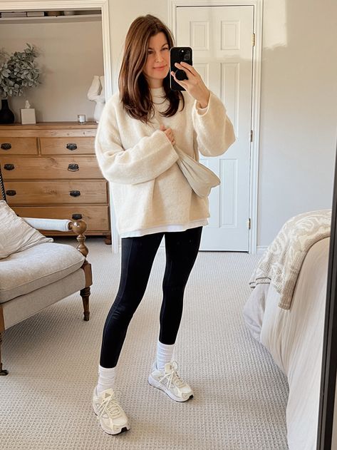 Leggings And Socks Outfit, Jumper Outfits, Socks Outfit, Sock Outfits, Leggings And Socks, Fluffy Sweater, Leggings Outfit, Fashion 2024, Pocket Leggings